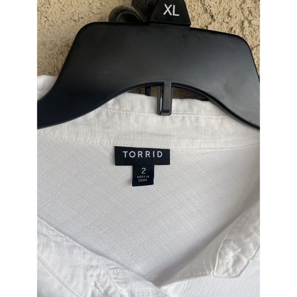 Torrid Drop Shoulder Button Front Top - Size 2X - Lightning White - Picture 9 of 10